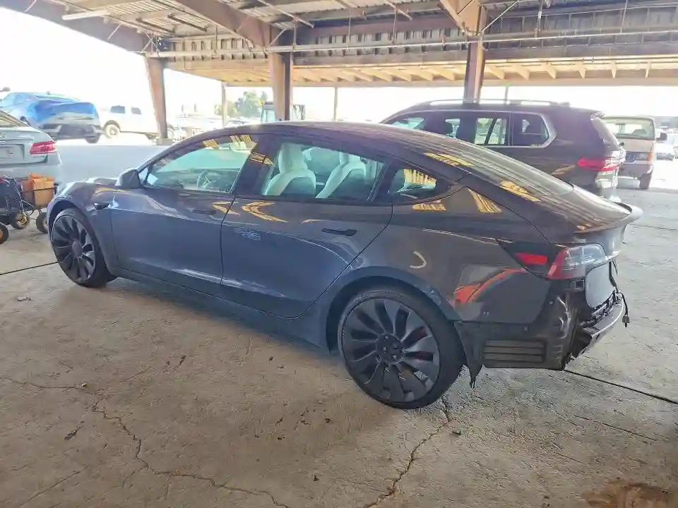 5YJ3E1EC2NF293397 2022 TESLA MODEL 3-1