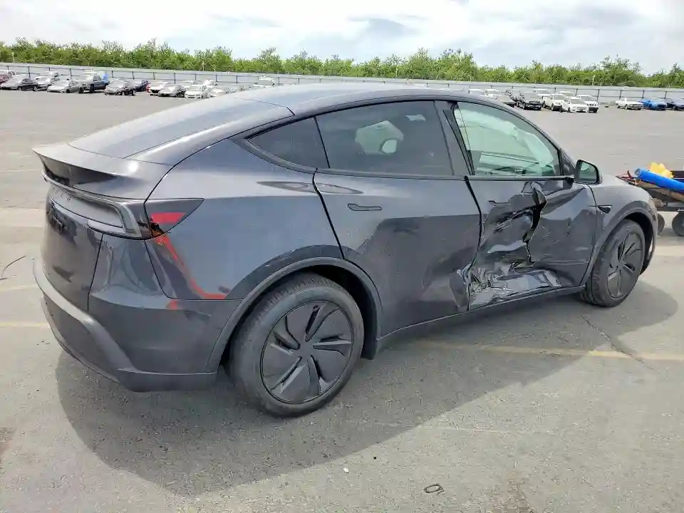 7SAYGDEDXTF627508 2026 TESLA MODEL Y-2