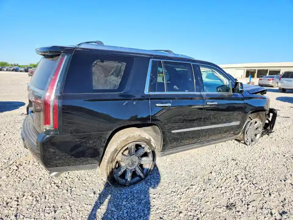 1GYS4CKJ5HR135013 2017 CADILLAC ESCALADE-2