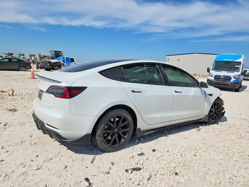 5YJ3E1EA7PF549499 2023 TESLA MODEL 3-2