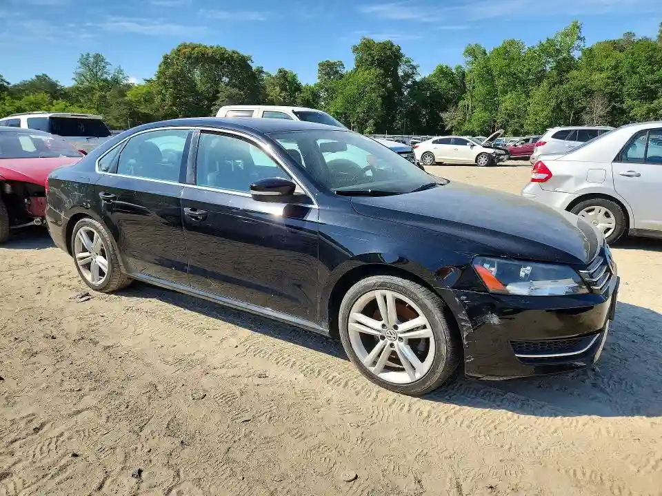 1VWBT7A32EC054579 2014 VOLKSWAGEN PASSAT-3