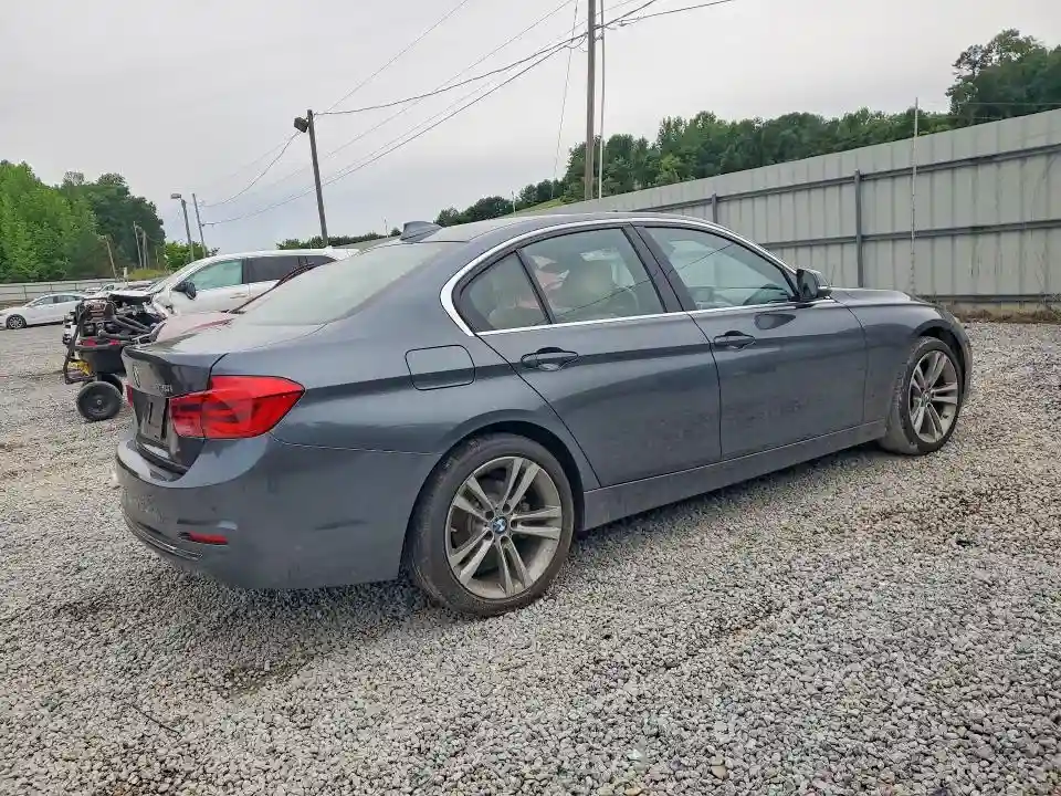 WBA8B9G37HNU54906 2017 BMW 3 SERIES-2