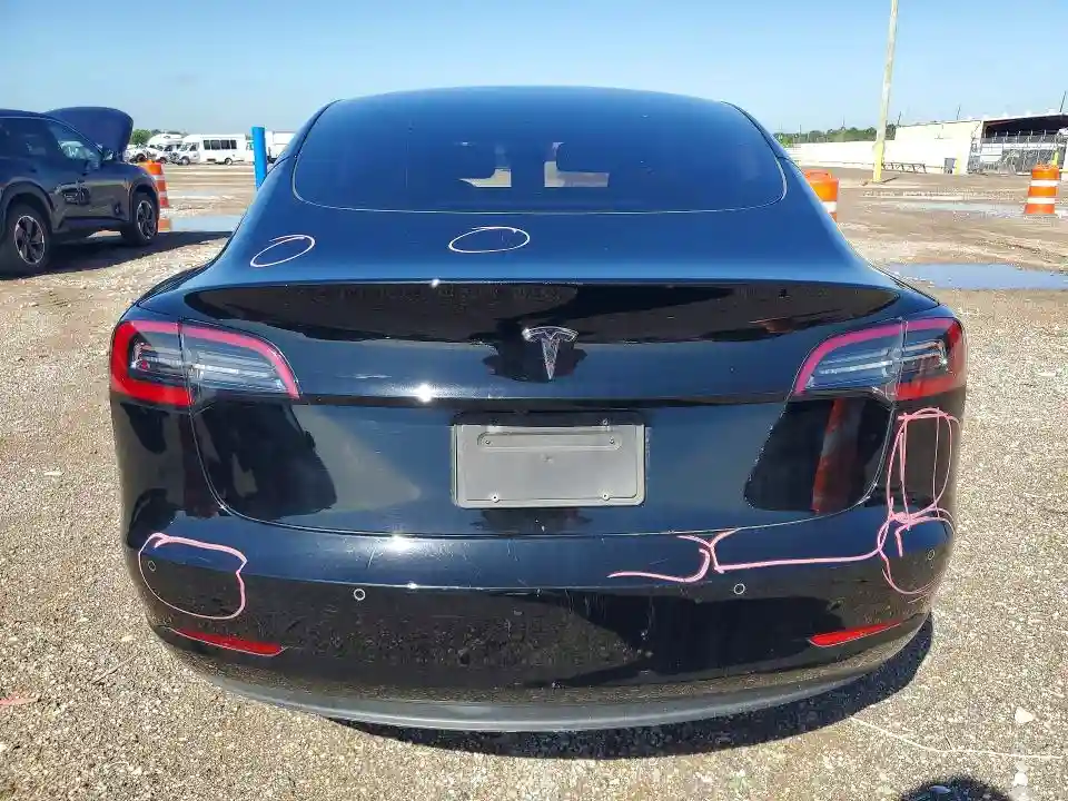5YJ3E1EA8NF355965 2022 TESLA MODEL 3-5