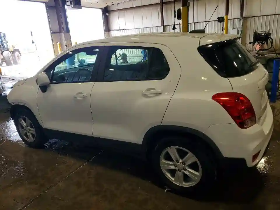 3GNCJKSB1KL380807 2019 CHEVROLET TRAX-1