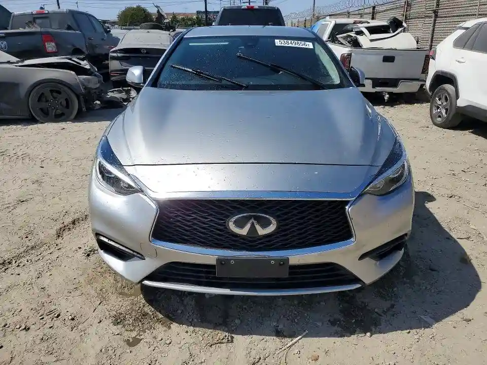SJKCH5CPXKA010069 2019 INFINITI QX30-4