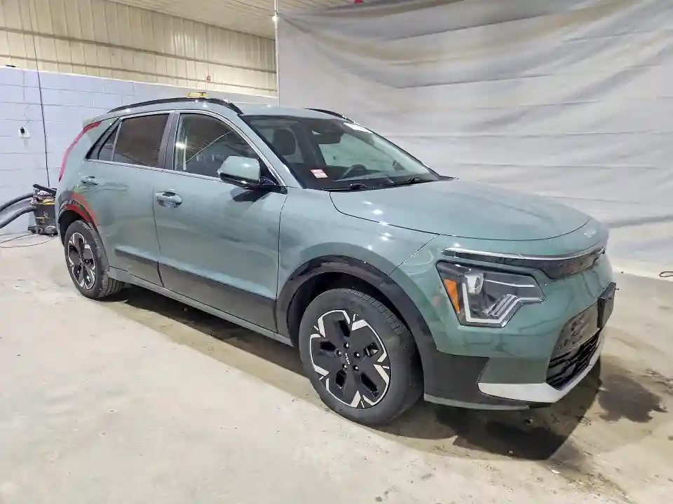 KNDCR3L12R5098330 2024 KIA NIRO-3