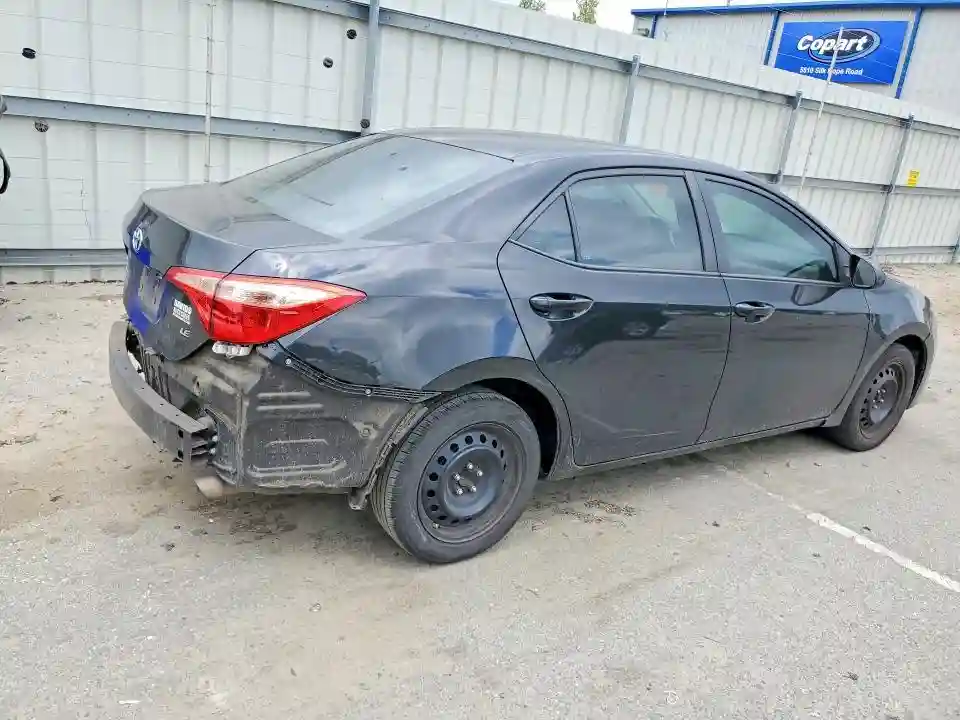 5YFBURHE4JP833809 2018 TOYOTA COROLLA-2