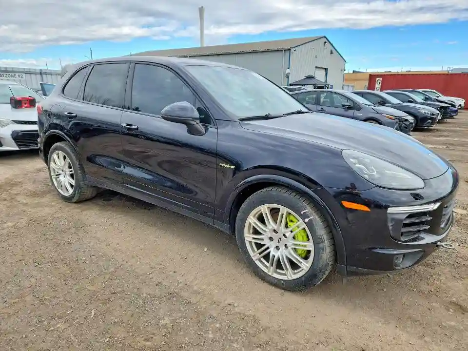 WP1AE2A27GLA60480 2016 PORSCHE CAYENNE-3