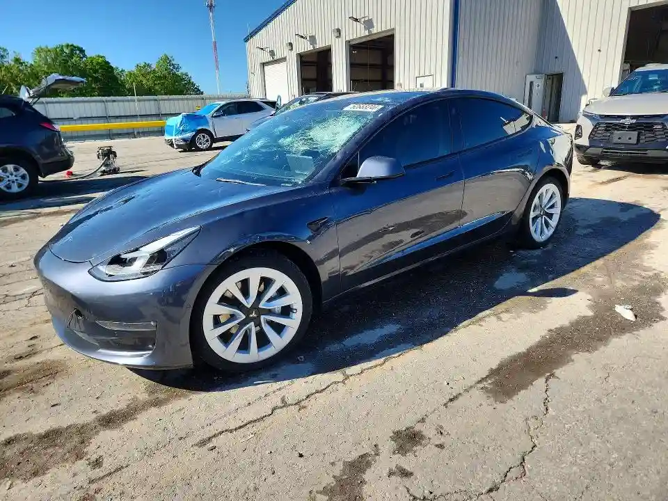 5YJ3E1EB2NF192643 2022 TESLA MODEL 3-0