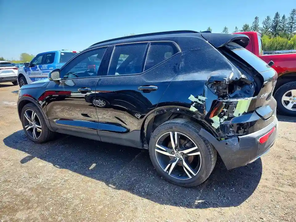 YV4162UM7K2048658 2019 VOLVO XC40-1