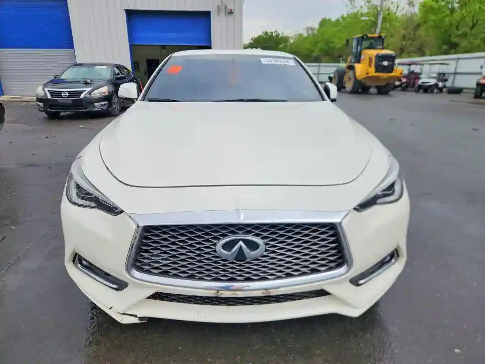 JN1EV7EL1JM390428 2018 INFINITI Q60-4