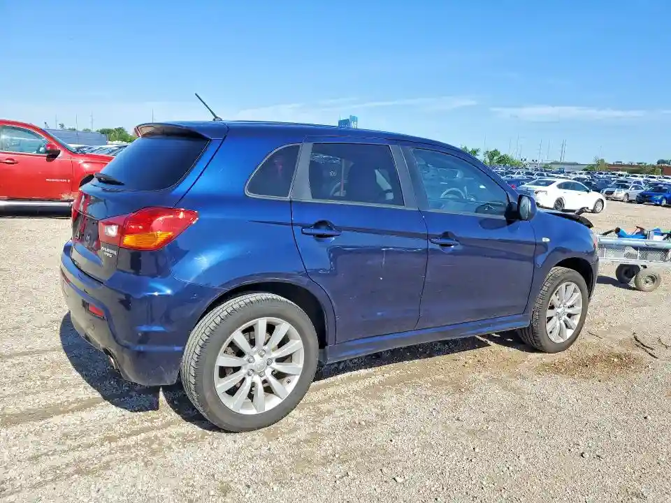 JA4AP4AU9BZ008762 2011 MITSUBISHI OUTLANDER-2