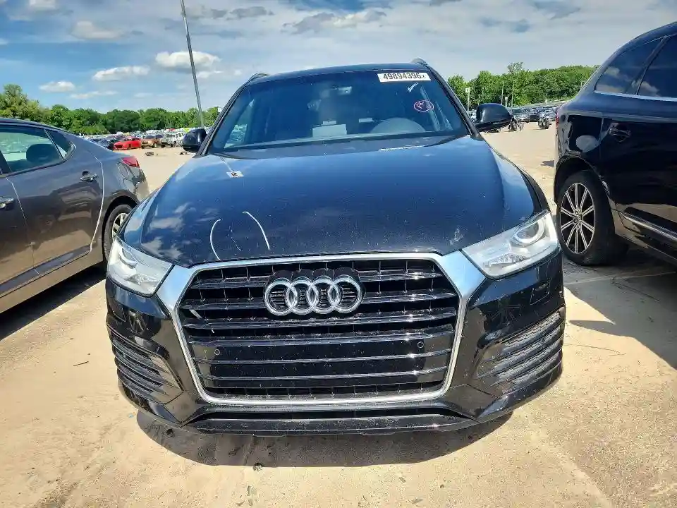 WA1BCCFSXJR030964 2018 AUDI Q3-4