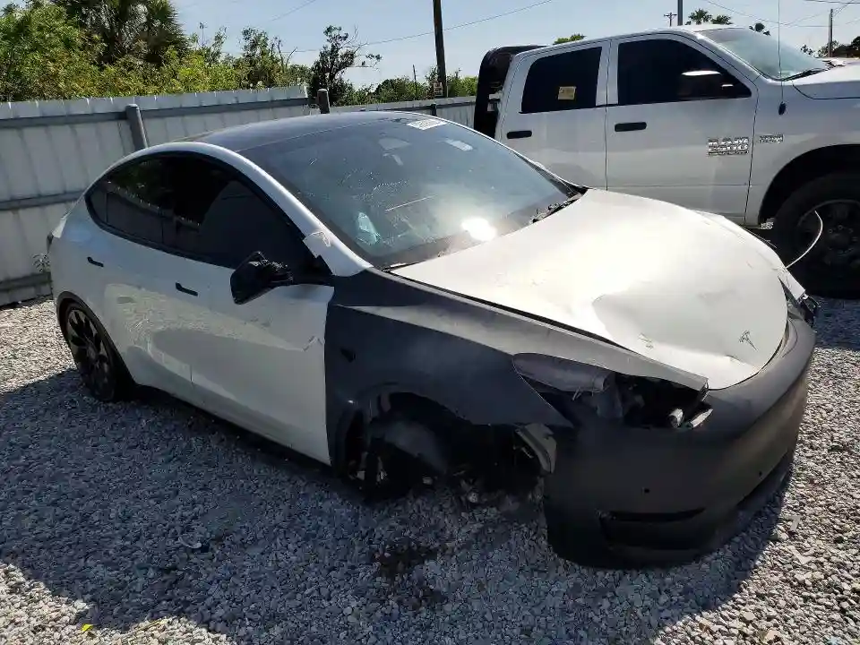 7SAYGDEF1NF448147 2022 TESLA MODEL Y-3