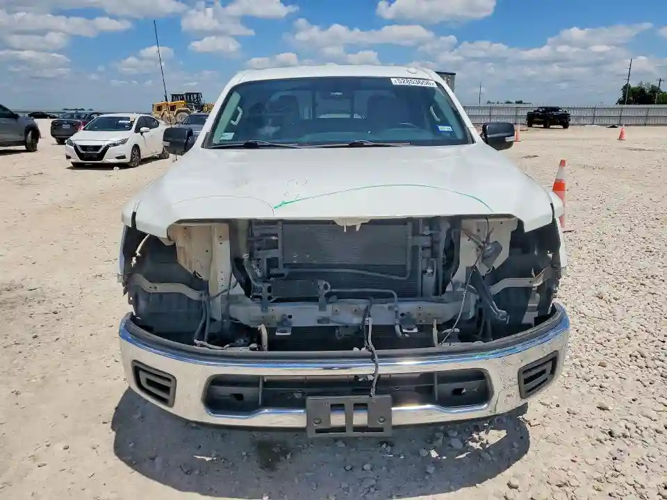 1N6AA1EK3HN533165 2017 NISSAN TITAN-4