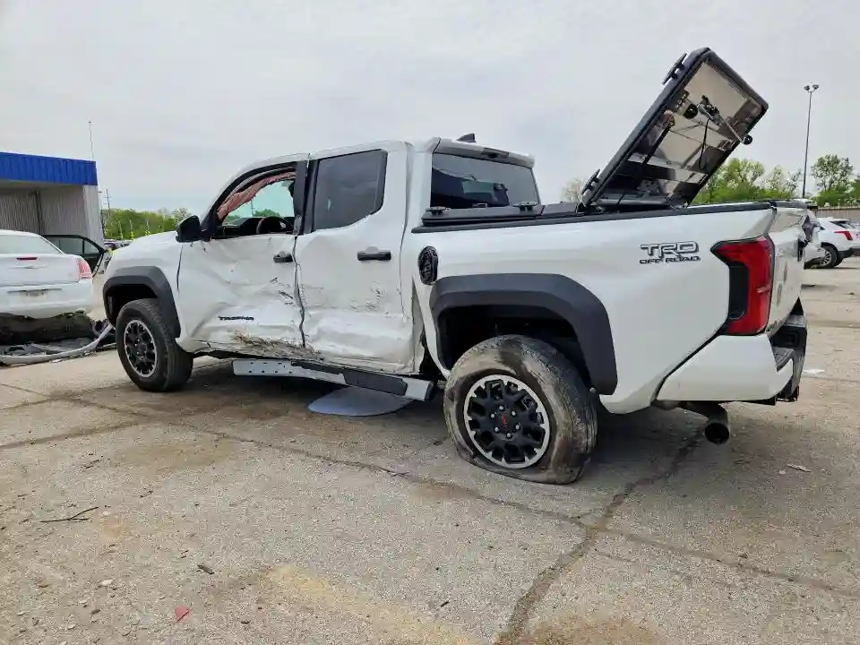 3TMLB5JN3SM107140 2025 TOYOTA TACOMA TRD-1