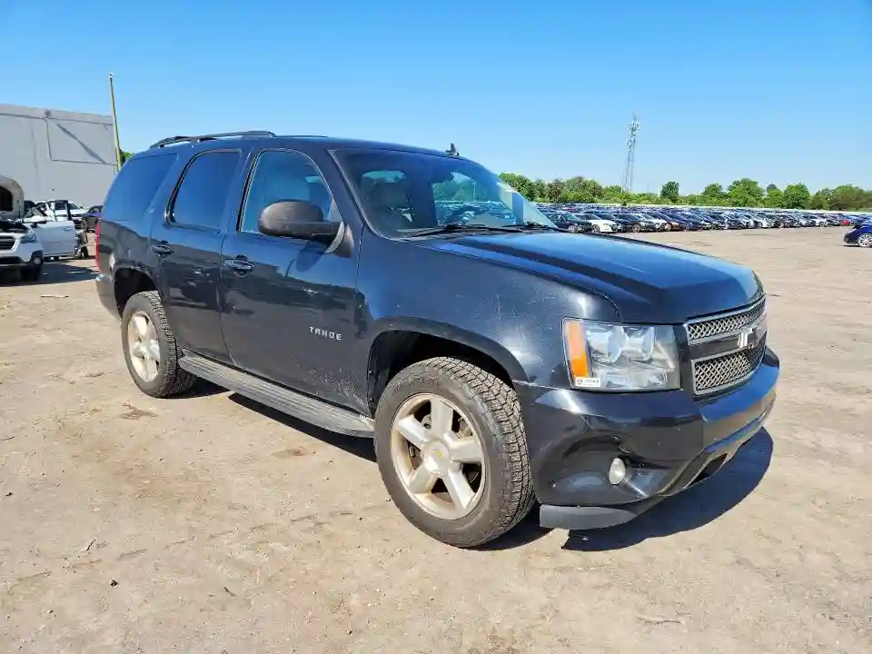 1GNSKBE02BR244892 2011 CHEVROLET TAHOE-3