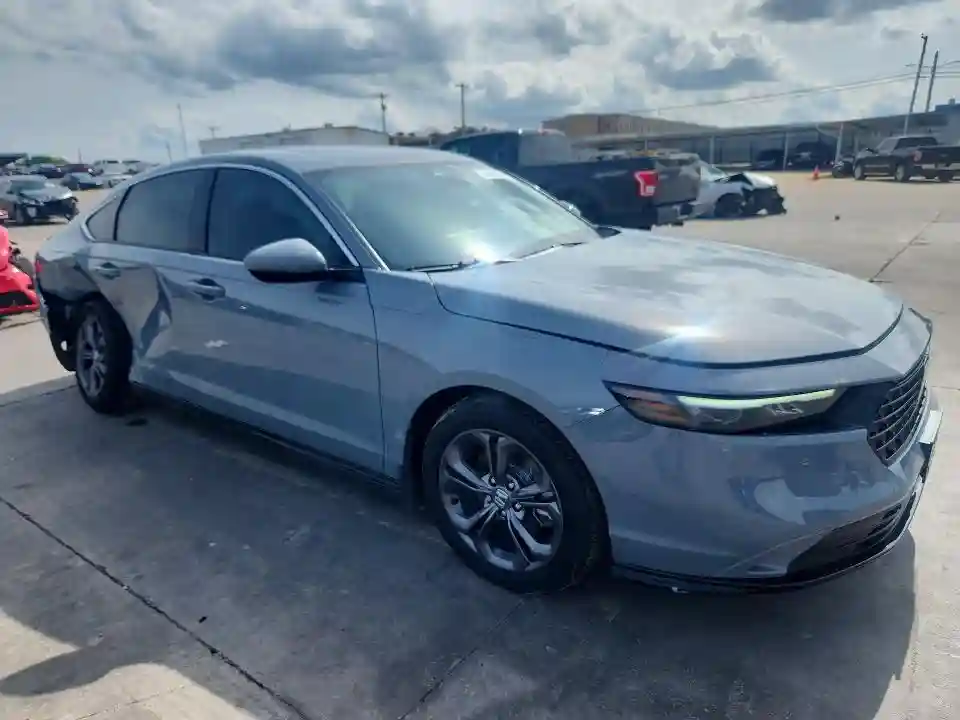 1HGCY2F62TA028668 2026 HONDA ACCORD-3