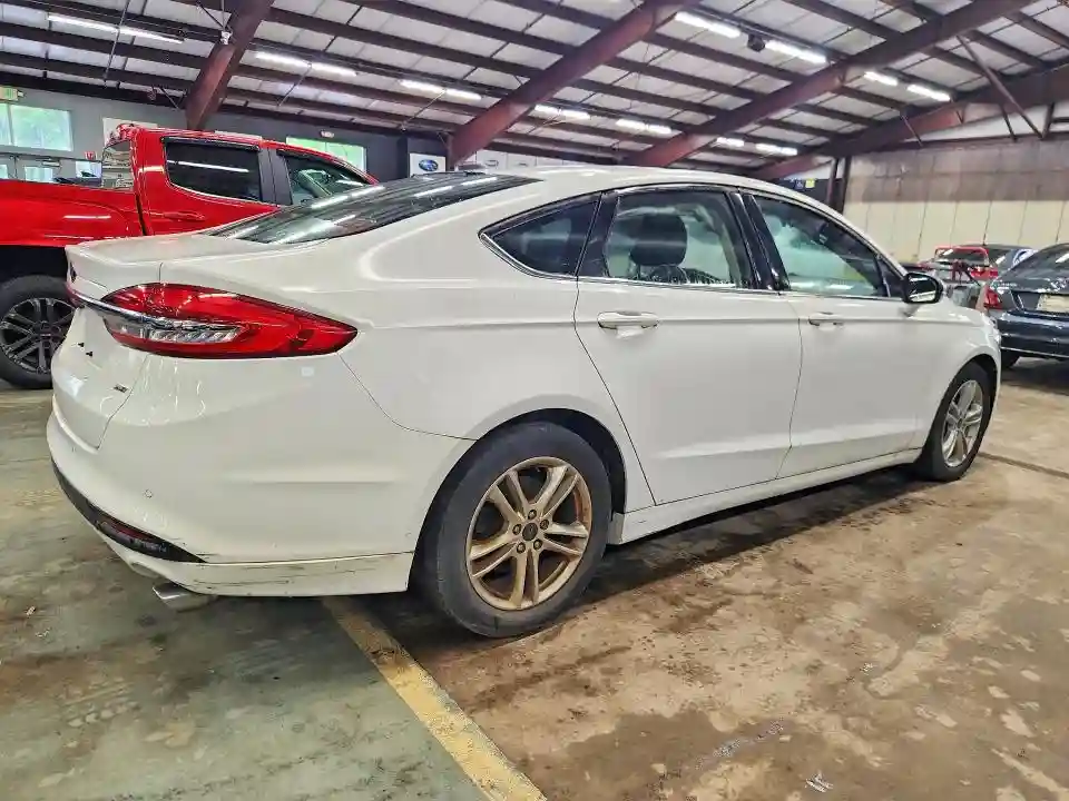 3FA6P0H75JR117300 2018 FORD FUSION-2