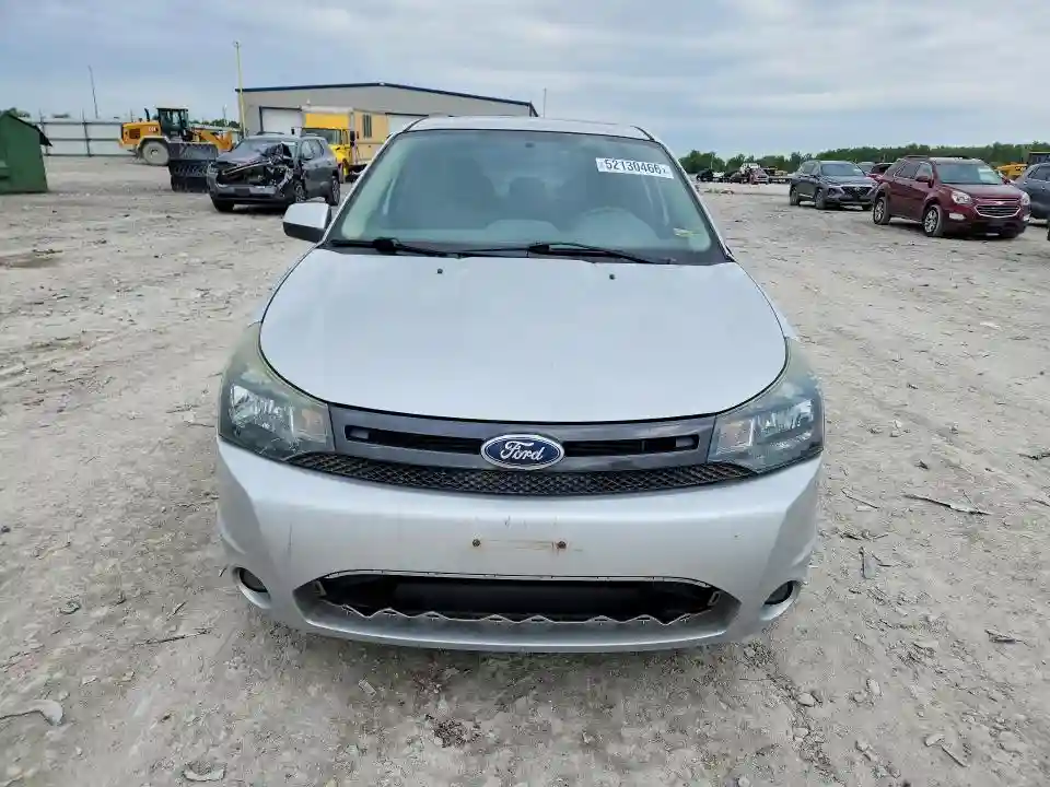 1FAHP3GN5BW126975 2011 FORD FOCUS-4