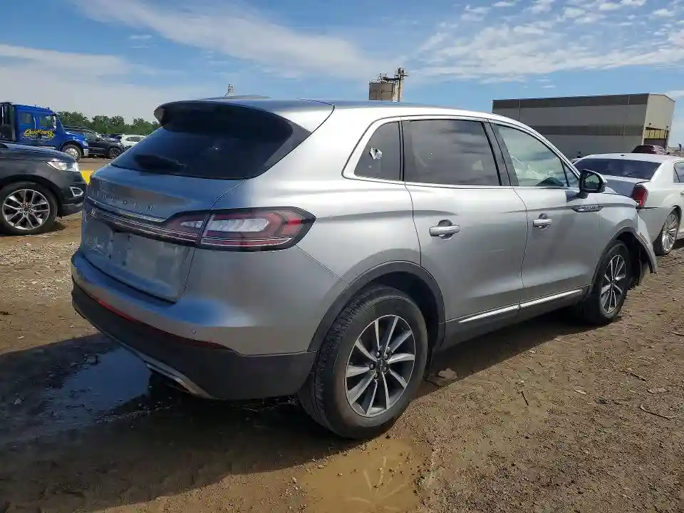 2LMPJ8J92MBL11585 2021 LINCOLN NAUTILUS-2