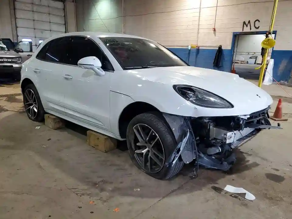 WP1AA2A54NLB08343 2022 PORSCHE MACAN-3