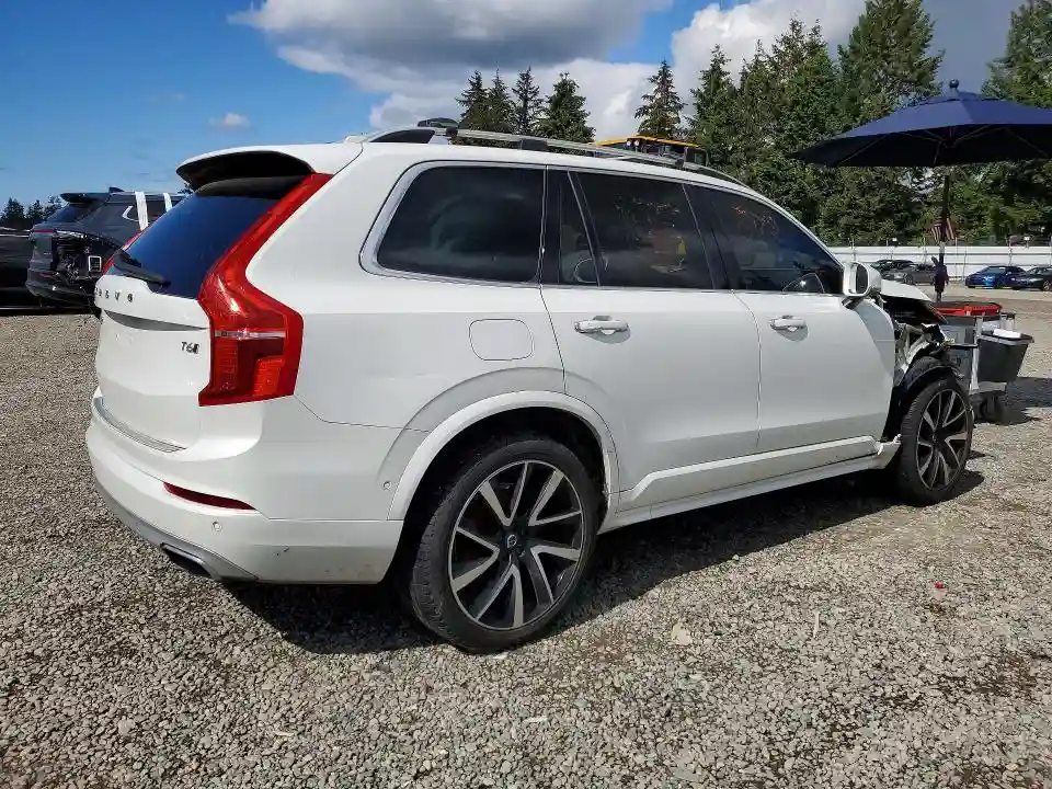 YV4A22PK0K1441980 2019 VOLVO XC90-2