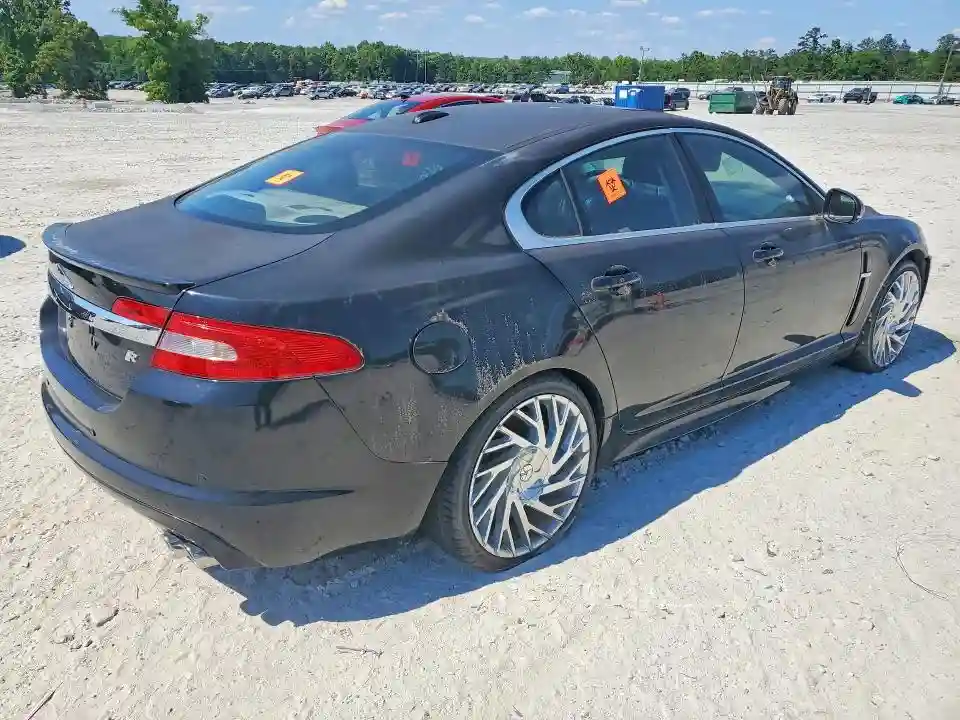 SAJWA0JC6AMR79325 2010 JAGUAR XF-2