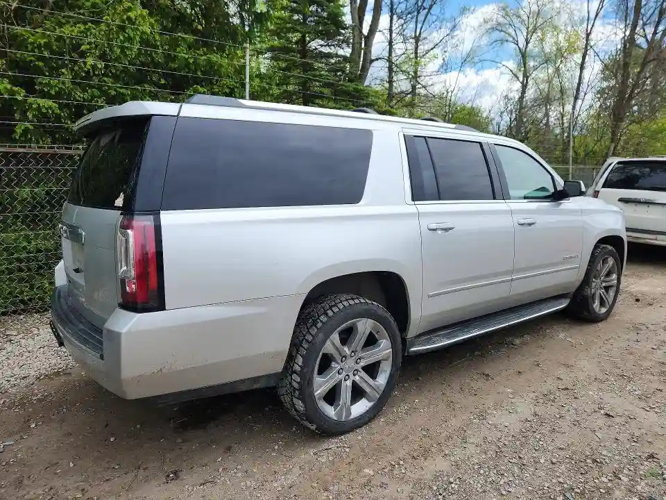 1GKS2HKJ9HR215184 2017 GMC YUKON-2