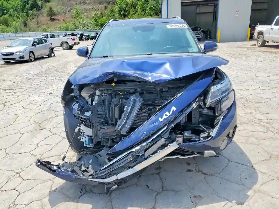 KNDETCA72R7611632 2024 KIA SELTOS-4