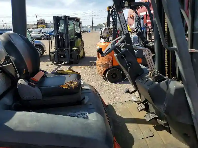 A11319H001822017 2017 LIND FORKLIFT-4
