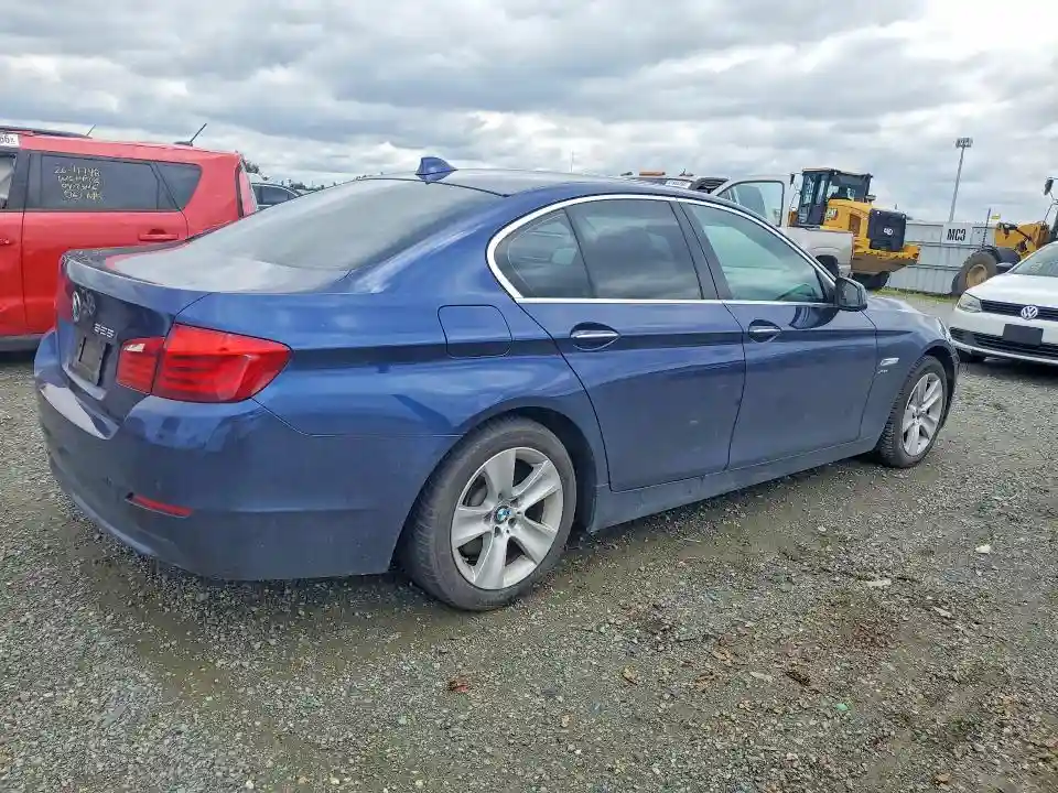 WBAXH5C50CDW03472 2012 BMW 5 SERIES-2