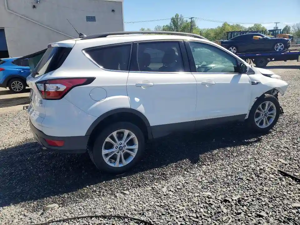 1FMCU9HD2JUC72715 2018 FORD ESCAPE-2