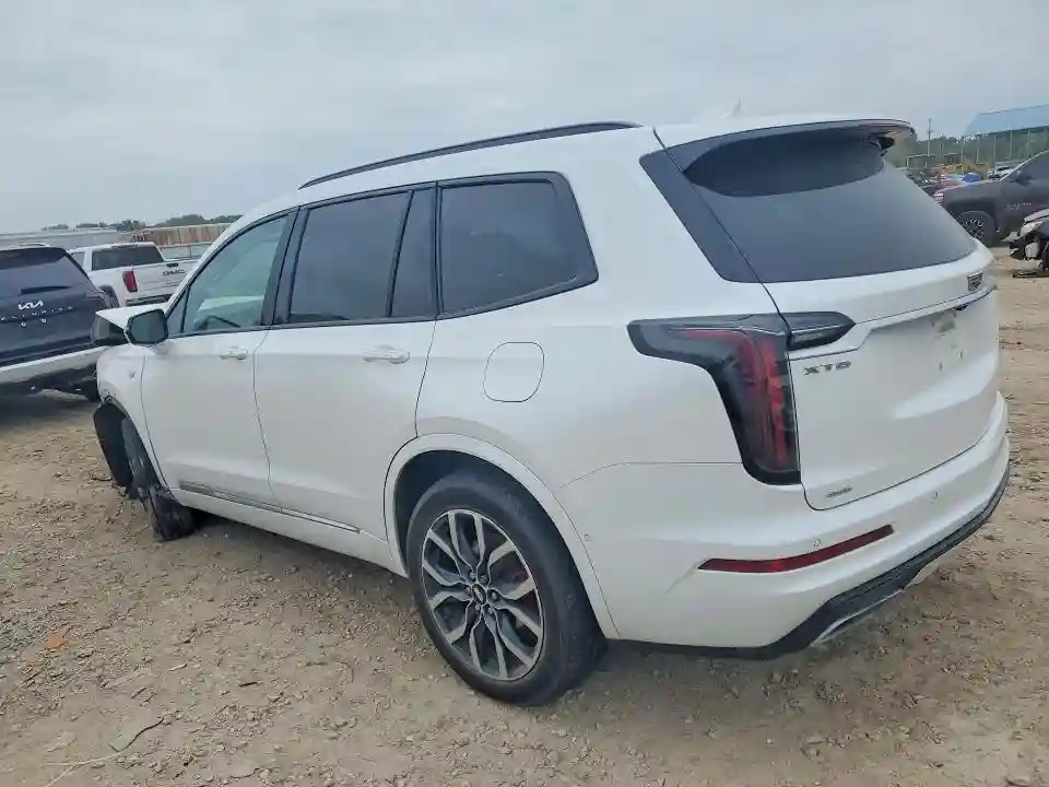 1GYKPHRS9PZ129779 2023 CADILLAC XT6-1
