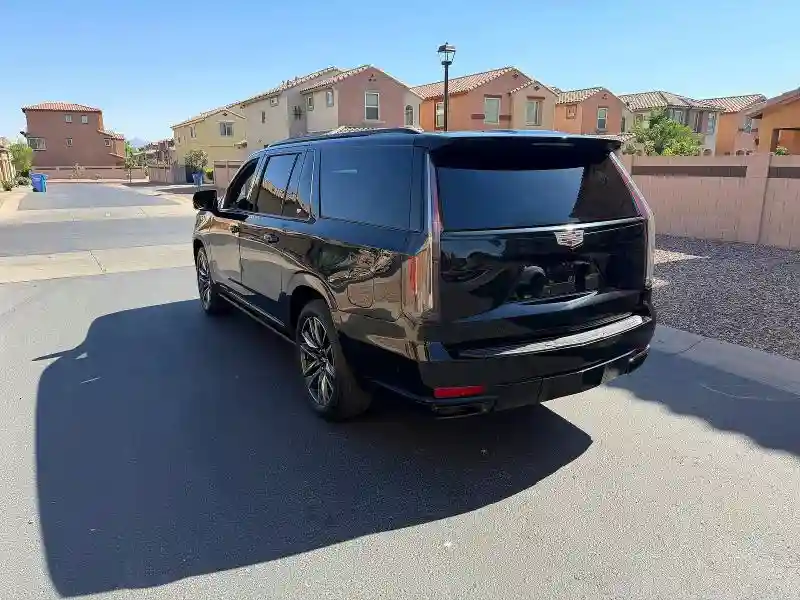 1GYS4RKL0MR402945 2021 CADILLAC ESCALADE-2
