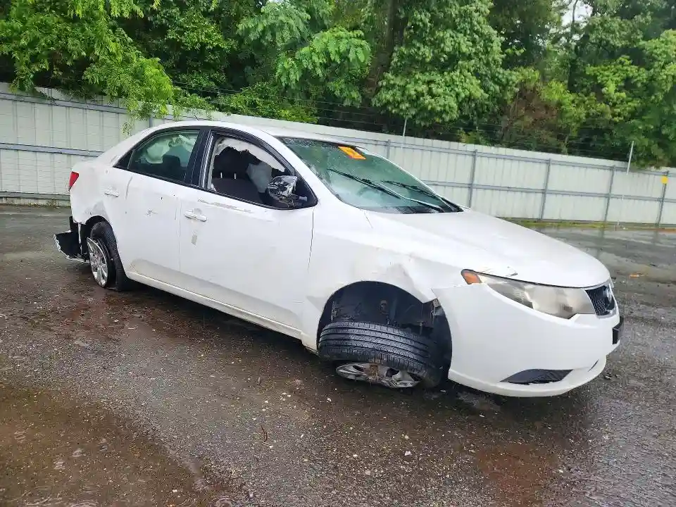 KNAFU4A20A5055653 2010 KIA FORTE-3
