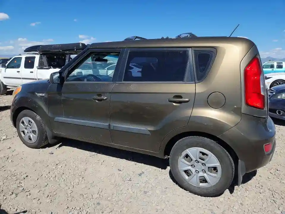 KNDJT2A56D7542315 2013 KIA SOUL-1