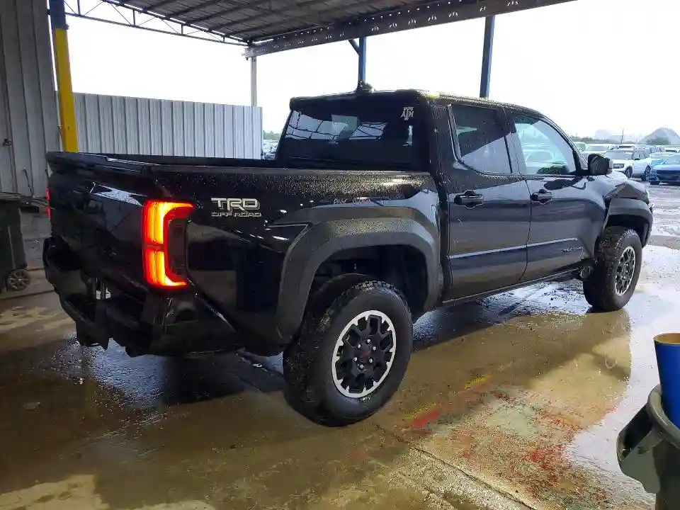 3TYLB5JN1ST072635 2025 TOYOTA TACOMA TRD-2