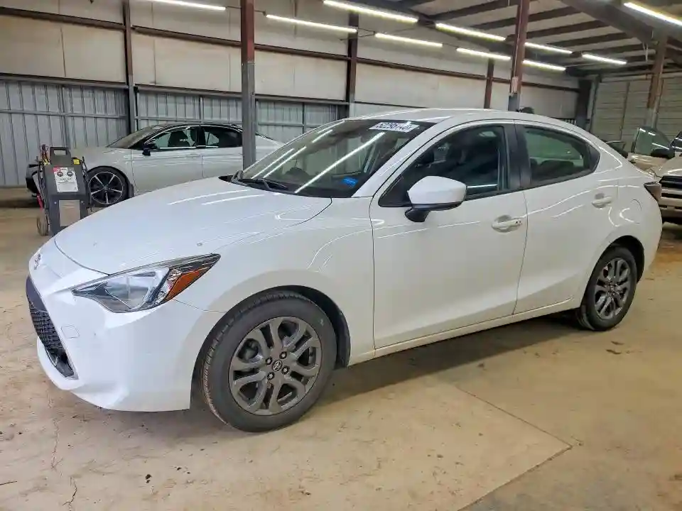 3MYDLBYV6KY514806 2019 TOYOTA YARIS-0