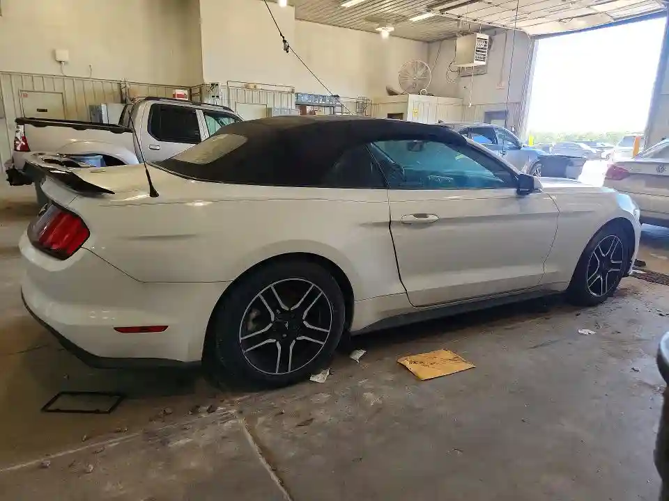 1FATP8UH0G5216893 2016 FORD MUSTANG-2