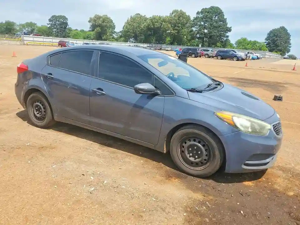 KNAFK4A60G5558021 2016 KIA FORTE-3