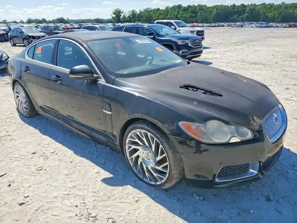 SAJWA0JC6AMR79325 2010 JAGUAR XF-3