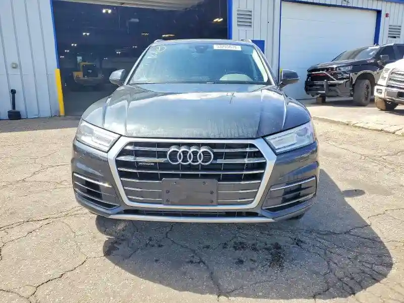 WA1ANAFYXJ2001004 2018 AUDI Q5-4