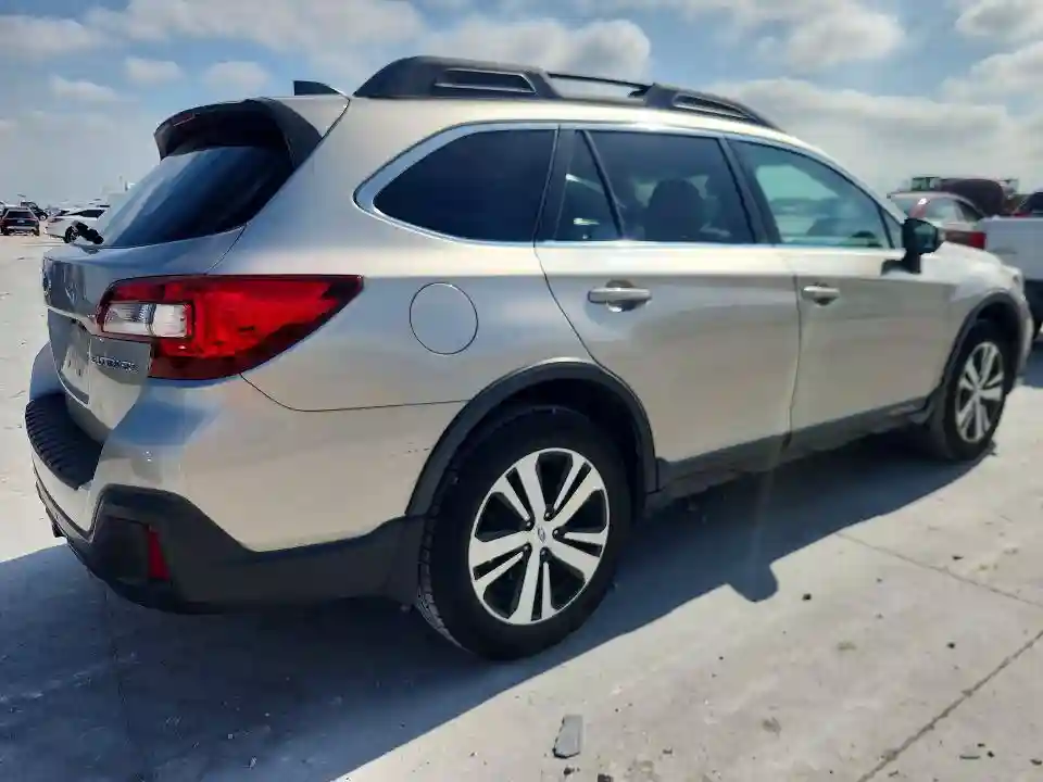 4S4BSANC5J3238336 2018 SUBARU OUTBACK-2