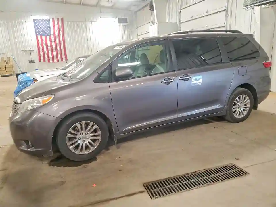 5TDYK3DC3FS656301 2015 TOYOTA SIENNA-0