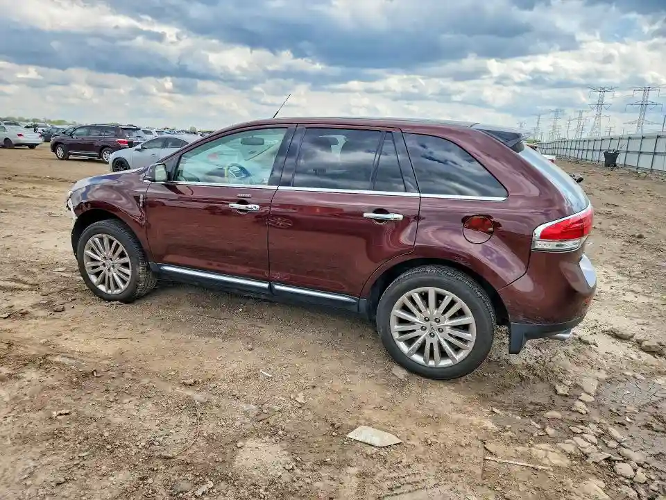 2LMDJ8JKXCBL16232 2012 LINCOLN TOWNHOUSE MKX-1