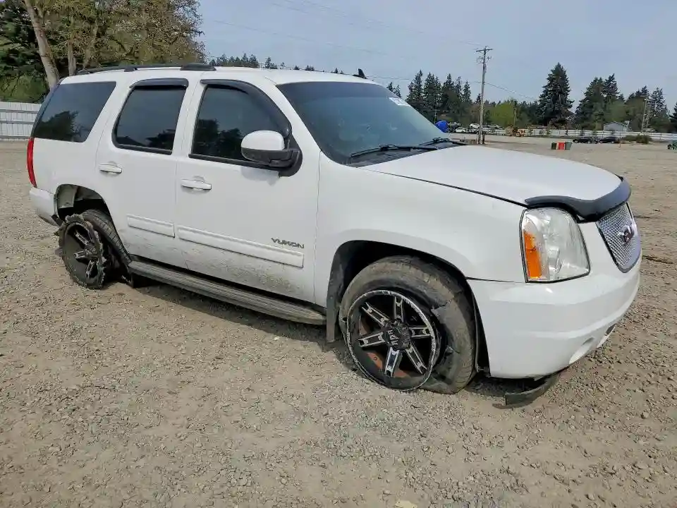 1GKS2AE00ER126013 2014 GMC YUKON-3