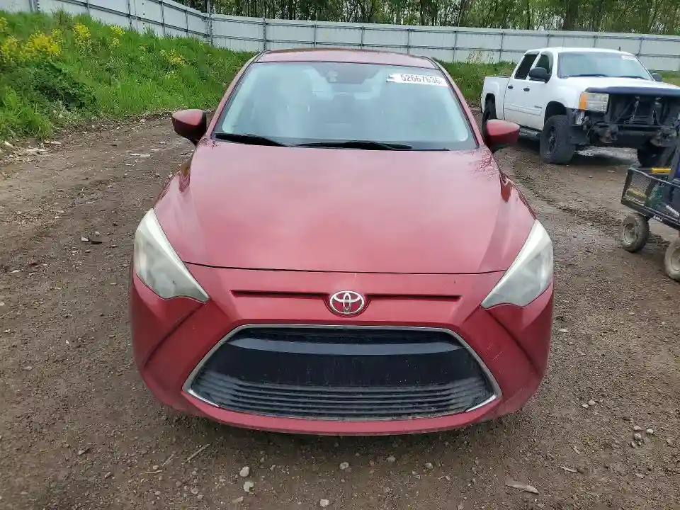 3MYDLBYV5JY300582 2018 TOYOTA YARIS IA B-4