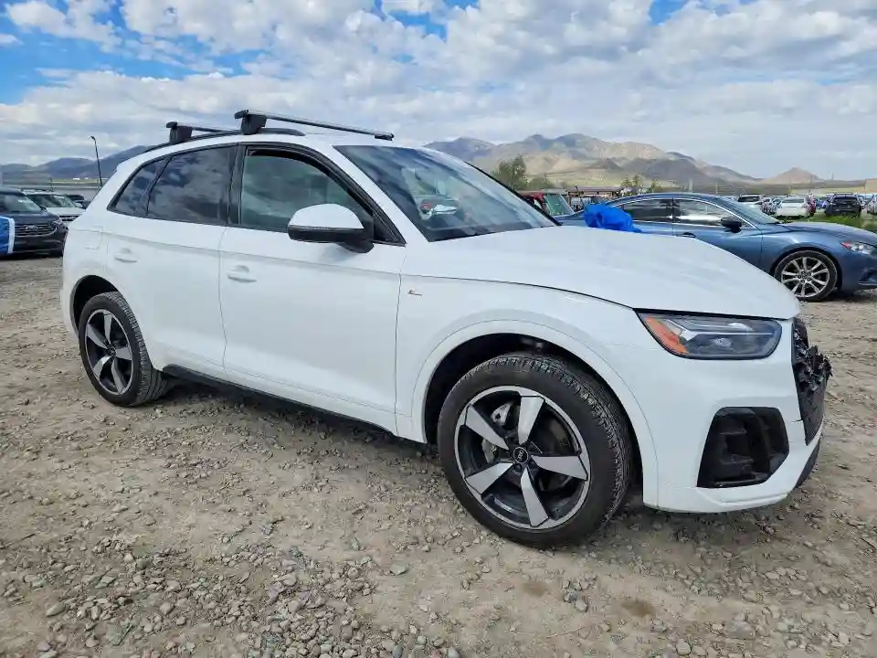 WA1EAAFYXN2057379 2022 AUDI Q5-3