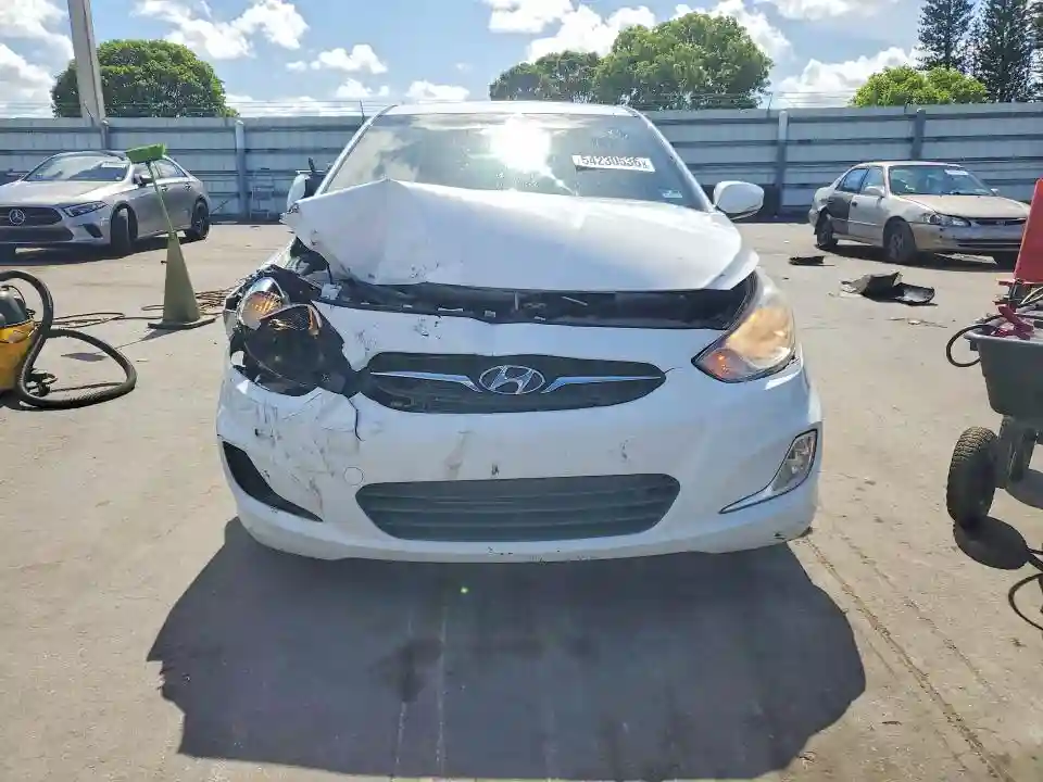 KMHCU5AE7DU097443 2013 HYUNDAI ACCENT-4
